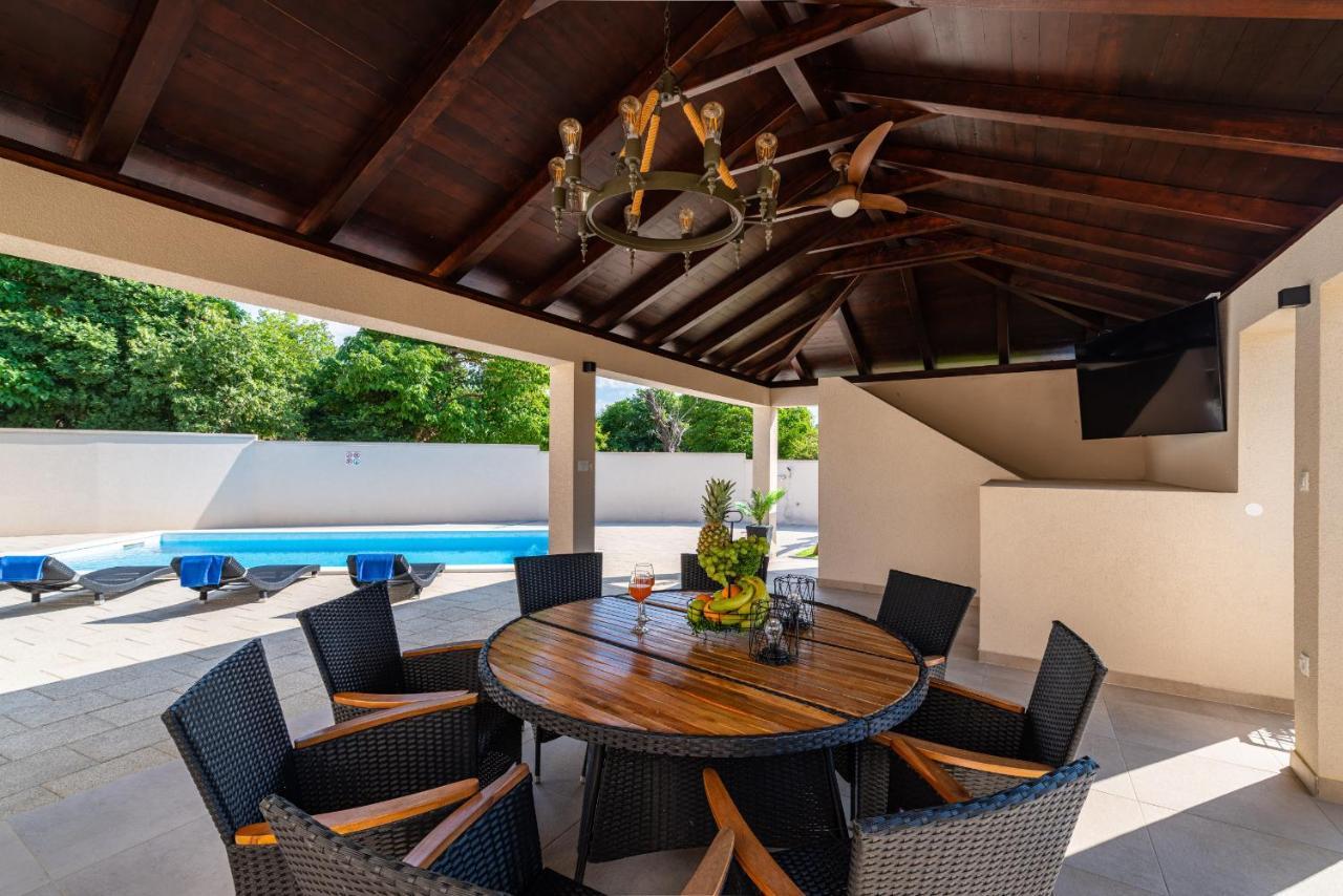 Stone Villa Miandri Sukošan 外观 照片