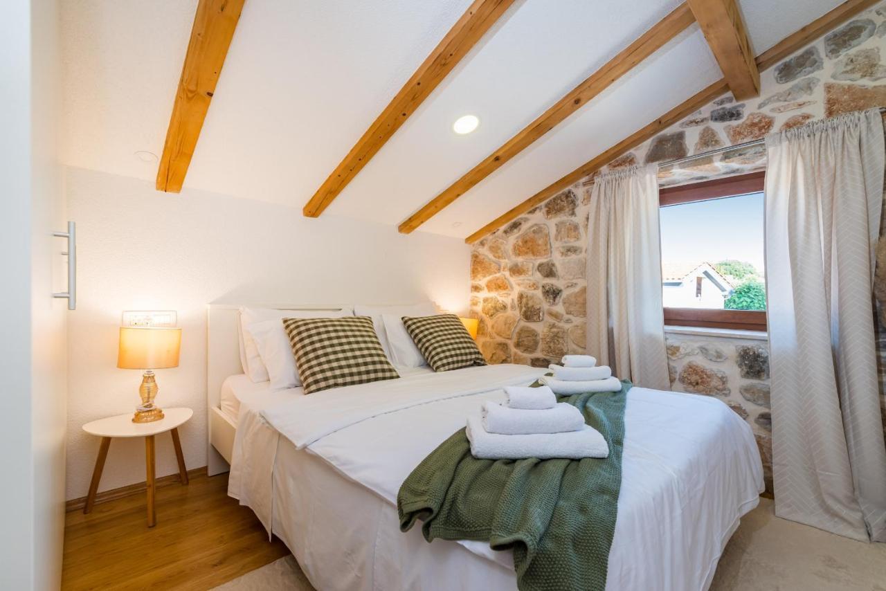 Stone Villa Miandri Sukošan 外观 照片