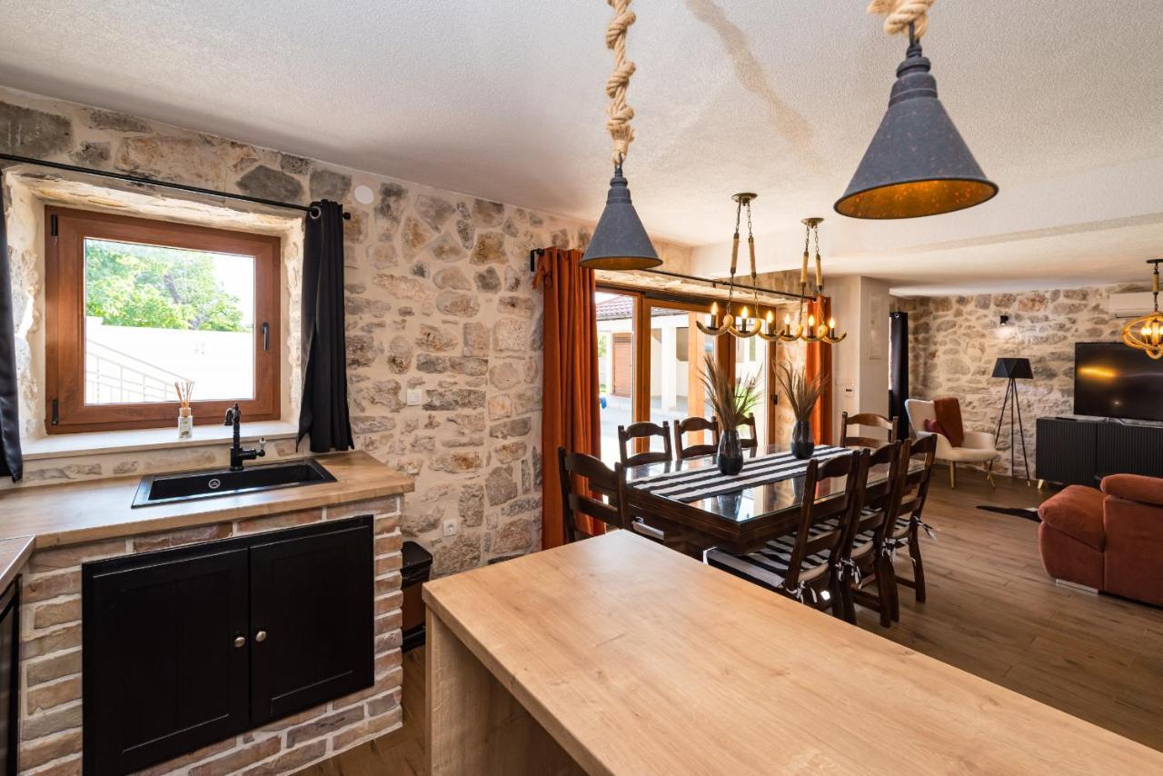 Stone Villa Miandri Sukošan 外观 照片