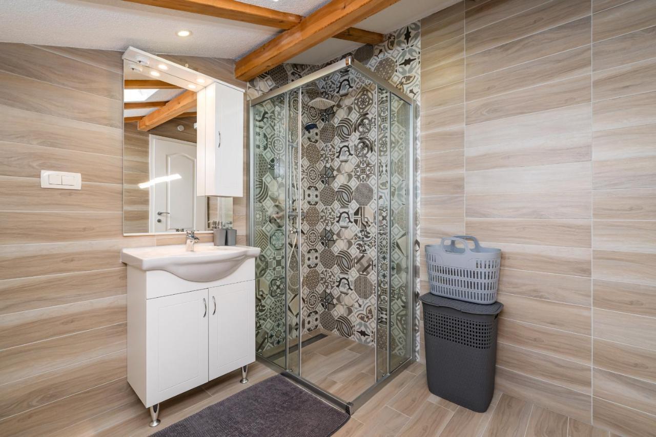 Stone Villa Miandri Sukošan 外观 照片